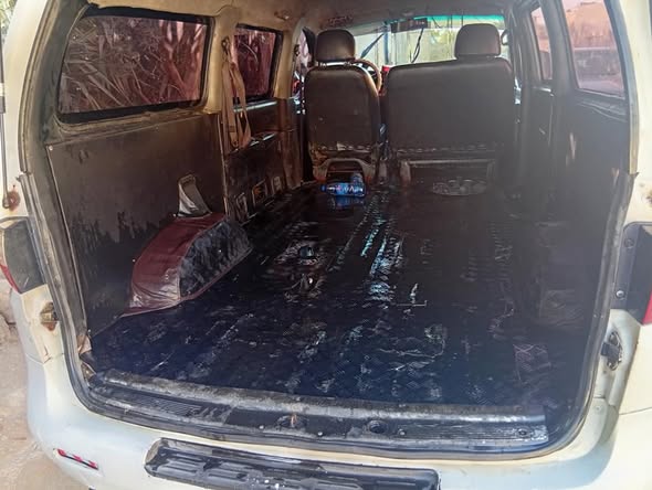 هيونداي ستاركس 2004 - صورة 4