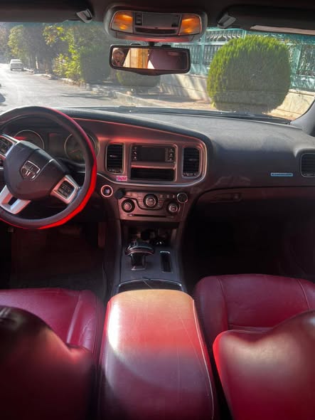 دودج تشارجر 2012 - صورة 4