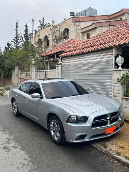 دودج تشارجر 2012 - صورة 1