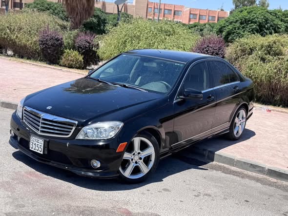 مرسيدس-بنز C300 2011 - صورة 2