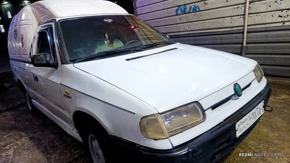 سكودا Pickup 1996 - صورة 1