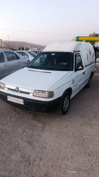 سكودا Pickup 1996 - صورة 2