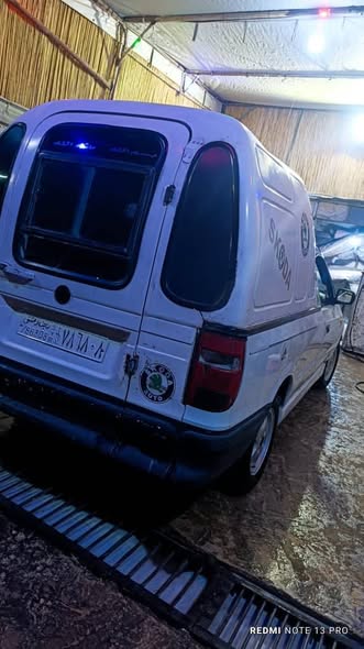 سكودا Pickup 1996 - صورة 4