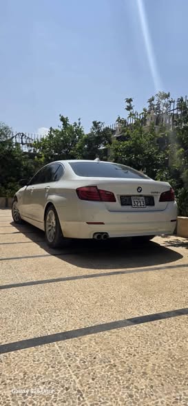 BMW 528 2011 - صورة 4
