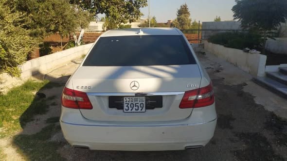 مرسيدس-بنز E 220 2012 - صورة 2