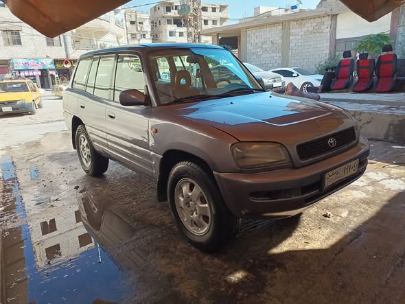 تويوتا RAV 4 1997 - صورة 1