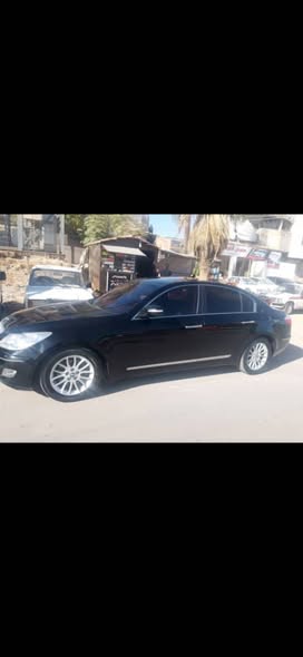 Genesis Genesis 2010 - صورة 3