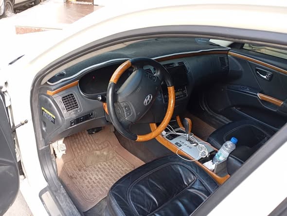 هونداي ازيرا 2009 - صورة 4