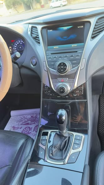 هيونداي أزيرا Grandeur 2012 - صورة 4