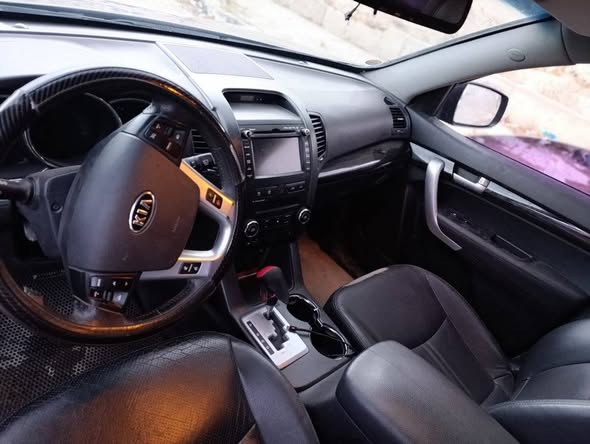 كيا سورينتو 2010 - صورة 4