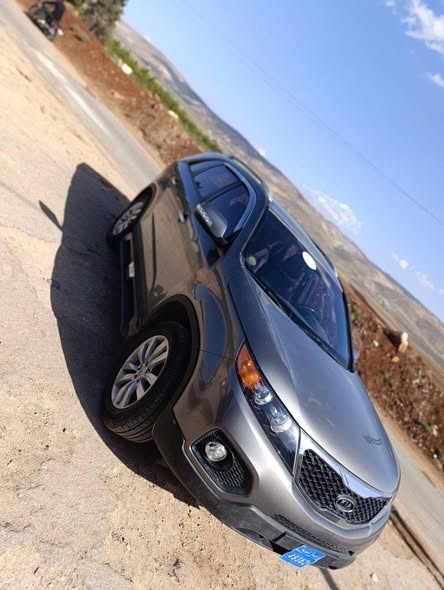 كيا سورينتو 2010 - صورة 2