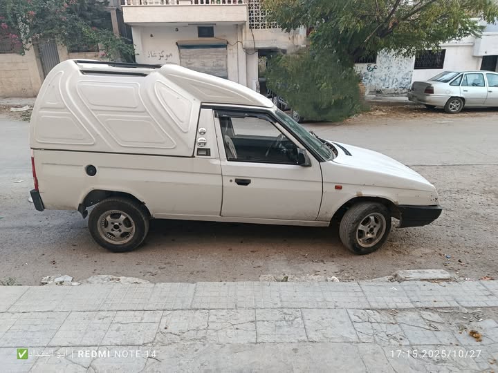 سكودا Pickup 1995