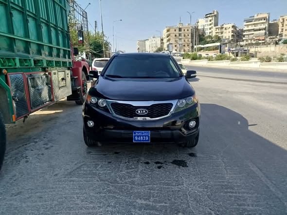 كيا سورينتو 2012 - صورة 3