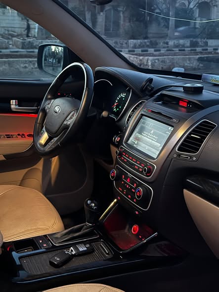 كيا سيرينتو 2014 - صورة 3