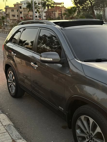 كيا سيرينتو 2014 - صورة 5