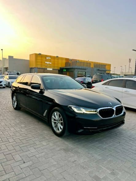BMW 5 Series 2022 - صورة 1