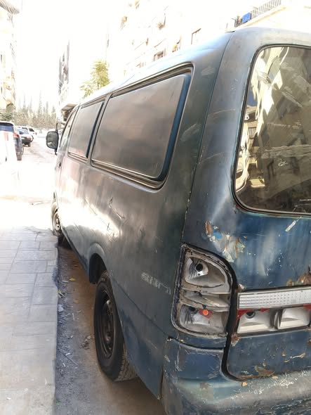 كيا بريجو 1999 - صورة 1