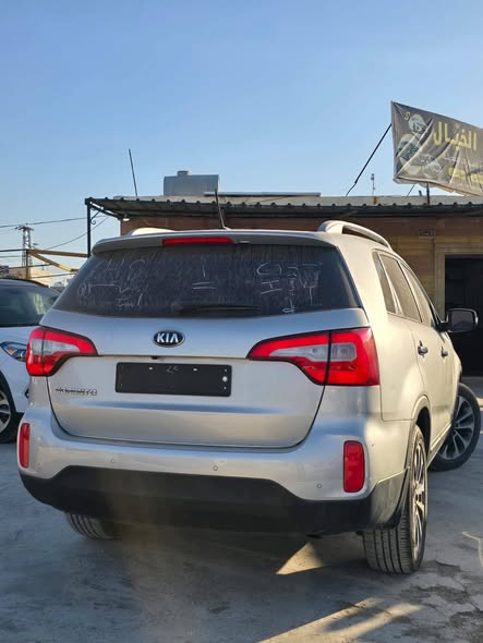كيا سورينتو 2013 - صورة 3