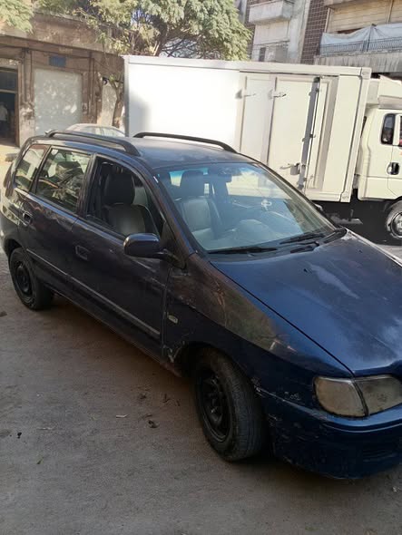 ميتسوبيشي سبيس ستار 2001 - صورة 3