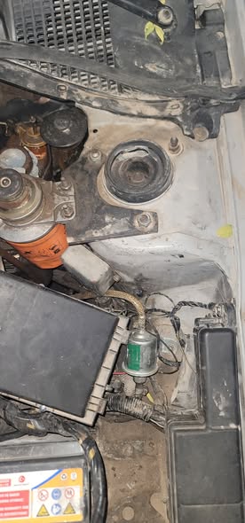 تويوتا أفنسيس 2000 - صورة 3