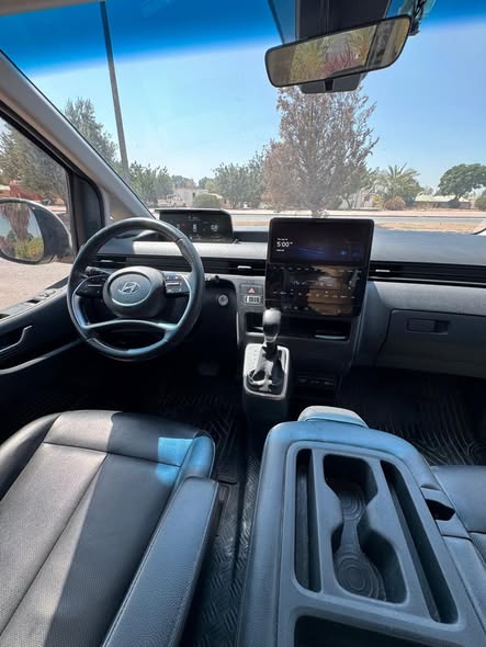 هيونداي ستاريا 2022 - صورة 4