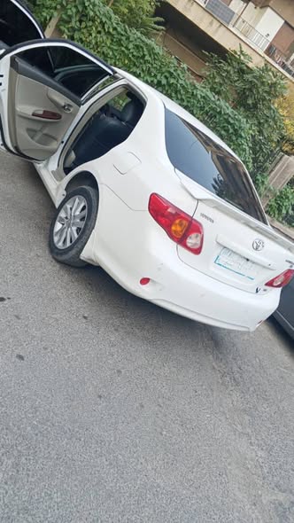 تويوتا كورولا 2009 - صورة 1