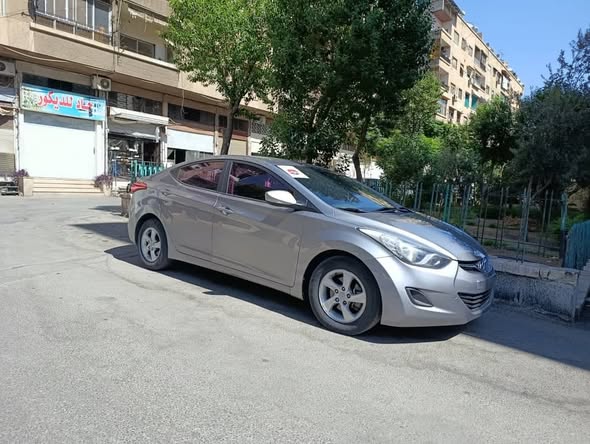 هيونداي أفانتي 2013 - صورة 1