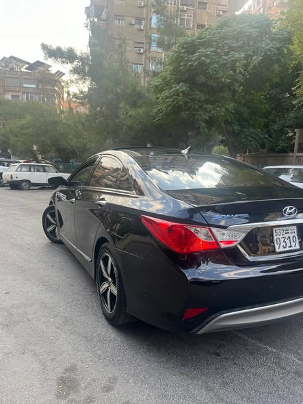 هيونداي سوناتا 2012 - صورة 2