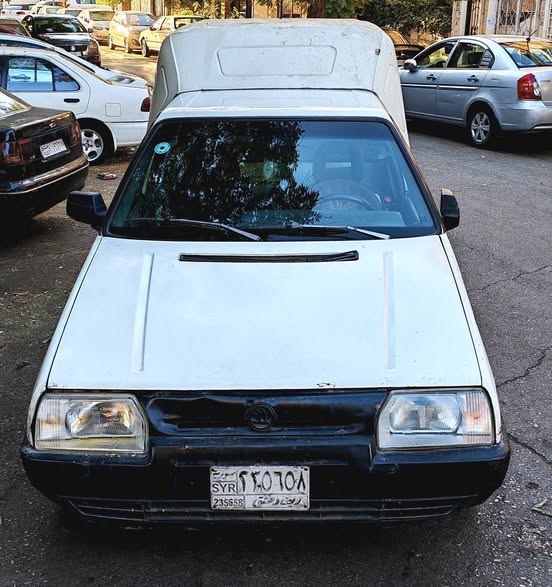 سكودا Pickup 1995 - صورة 1