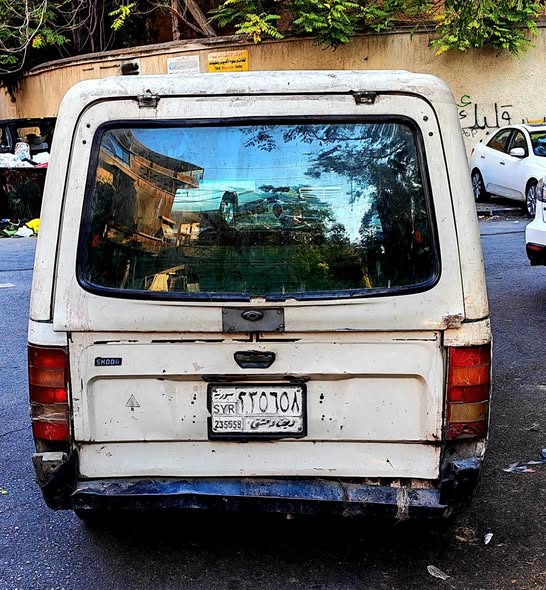 سكودا Pickup 1995 - صورة 2