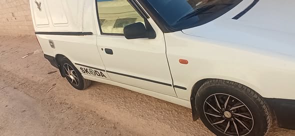 سكودا كرتا 1996 - صورة 4