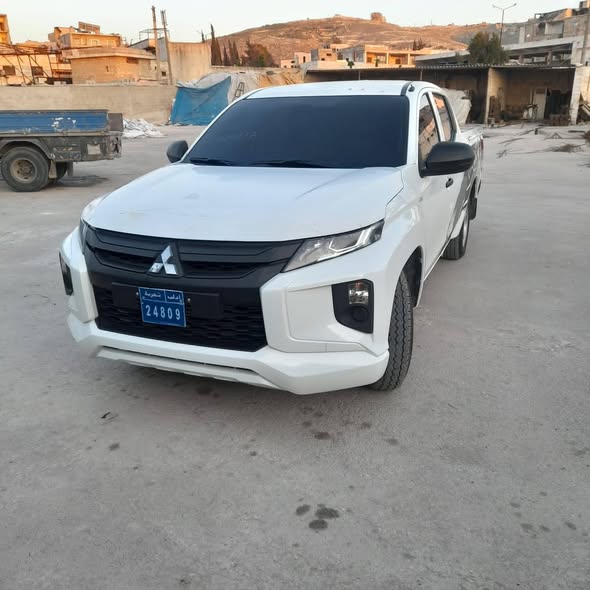 ميتسوبيشي L200 2023 - صورة 1