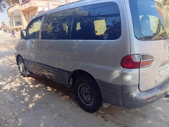 هيونداي ستاركس 2001 - صورة 4