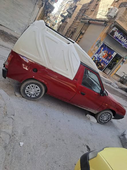 سكودا Kart 1995 - صورة 4