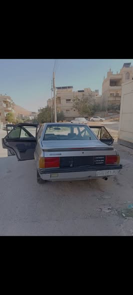 ميتسوبيشي Lancer 1983 - صورة 3