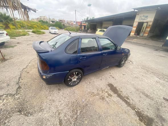 فولكس فاجن بولو 1998 - صورة 4