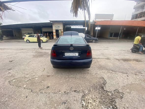 فولكس فاجن بولو 1998 - صورة 1