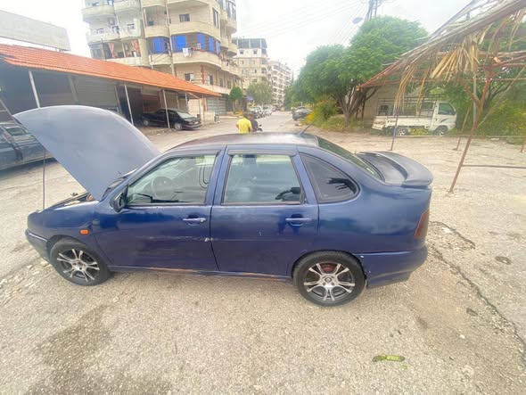 فولكس فاجن بولو 1998 - صورة 2