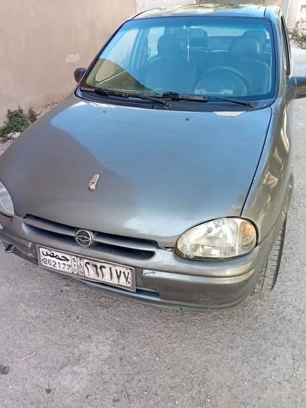 شفروليه كورسا 2001 - صورة 1