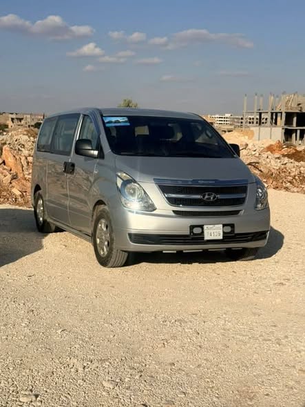 هيونداي جراند ستاركس 2010 - صورة 2