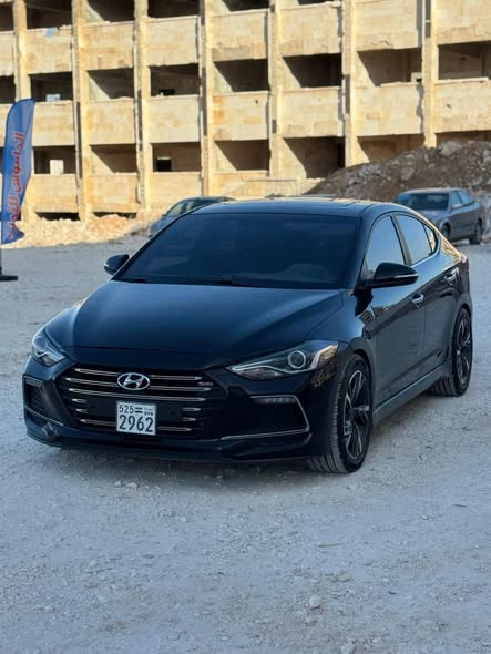 هيونداي افانتي 2018 - صورة 1