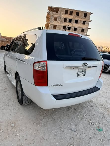 كيا كرنفال 2012 - صورة 1