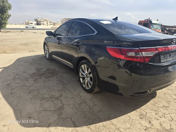 هيونداي آزيرا 2012 - صورة 4