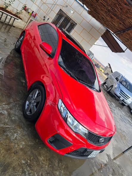 كيا فورتي 2012 - صورة 2