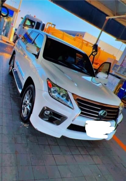 لكزس LX 2014 - صورة 4