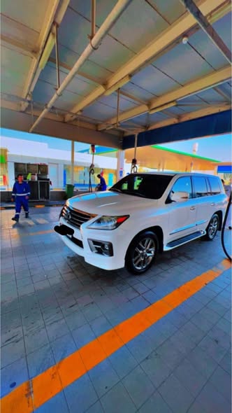 لكزس LX 2014 - صورة 2