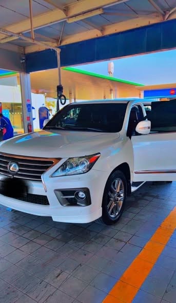 لكزس LX 2014 - صورة 3