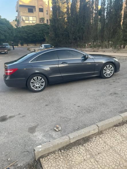 مرسيدس-بنز الفئة-E 2011 - صورة 2