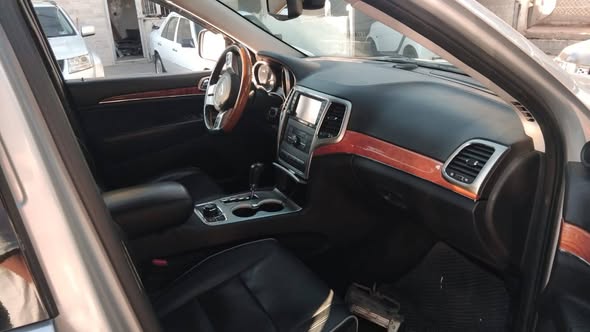 جيب شيروكي 2013 - صورة 1