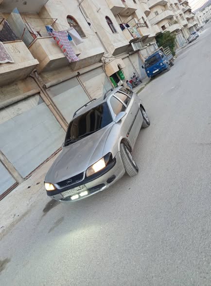 أوبل فيكترا 1998 - صورة 4